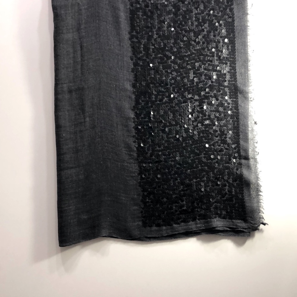Woman Indian wool black scaly scarf - Picture 4 of 7
